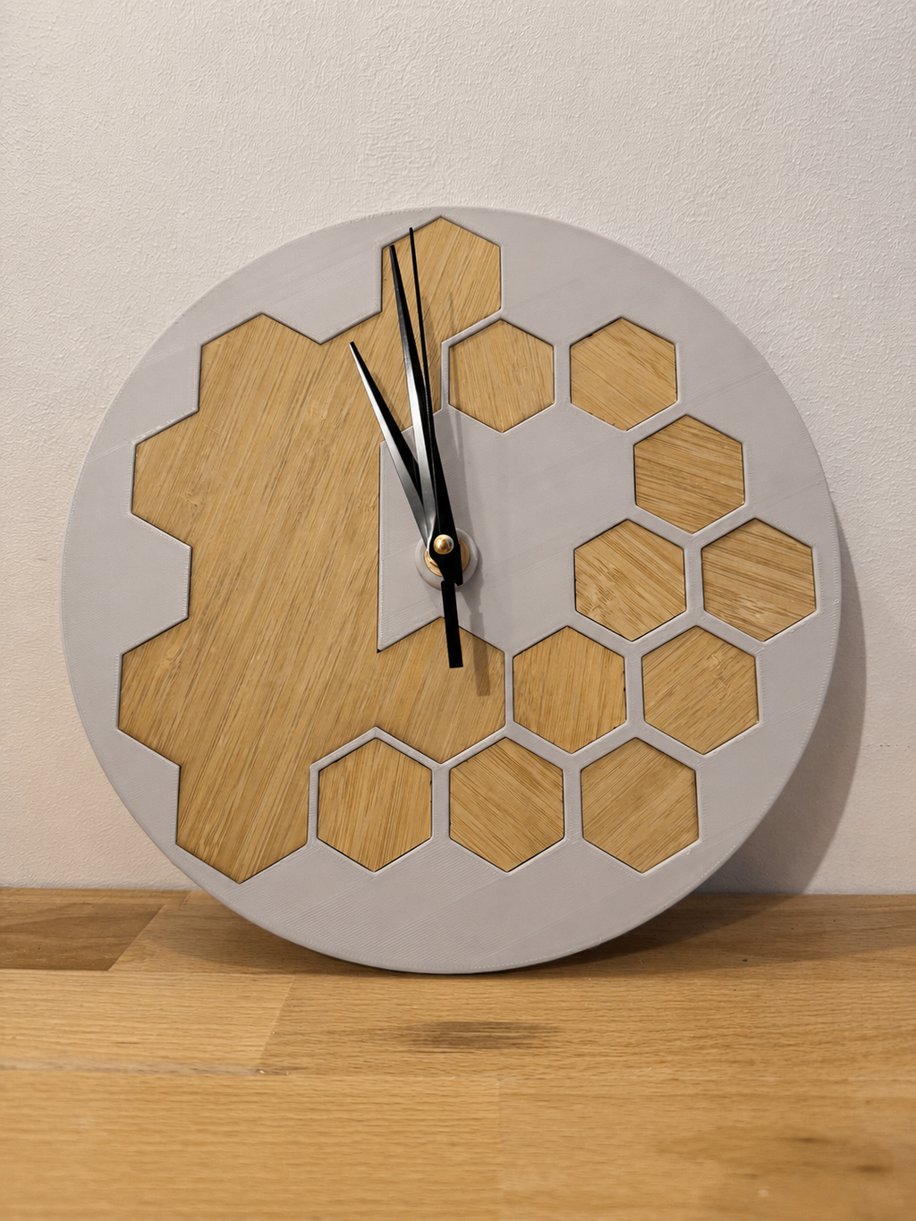 Horloge Murale Design Hexagone insert bois - 100% Insert bois